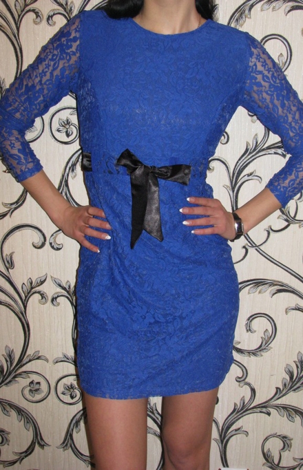 Синее ажурное платье